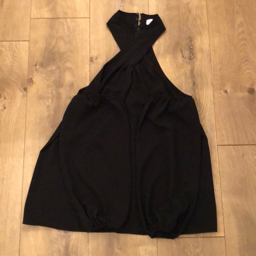 Vestique Open shoulder Top